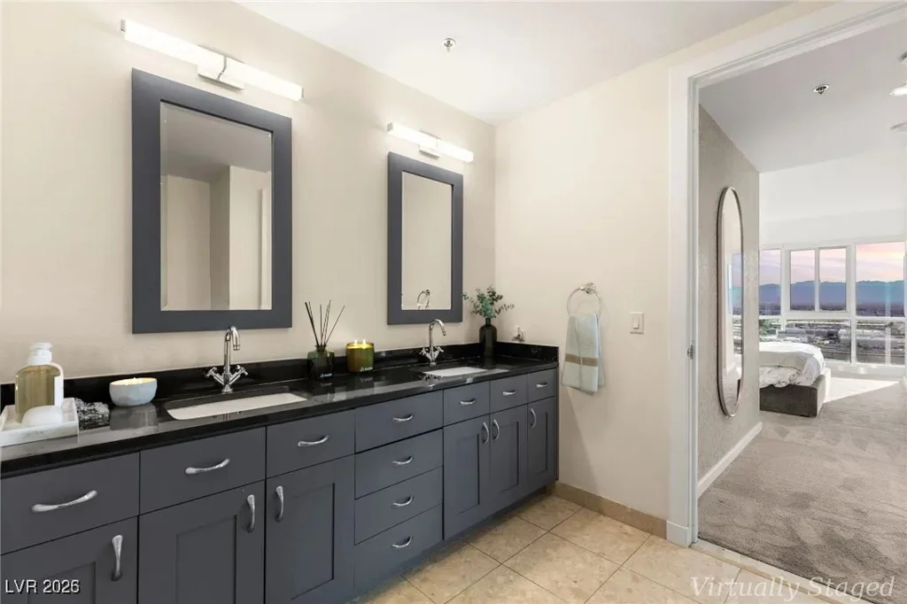 4525 Dean Martin, Las Vegas, NV 89103