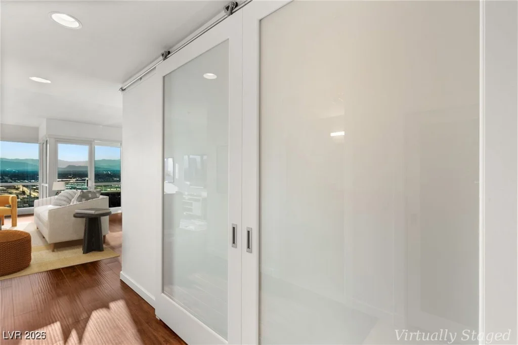 4525 Dean Martin, Las Vegas, NV 89103