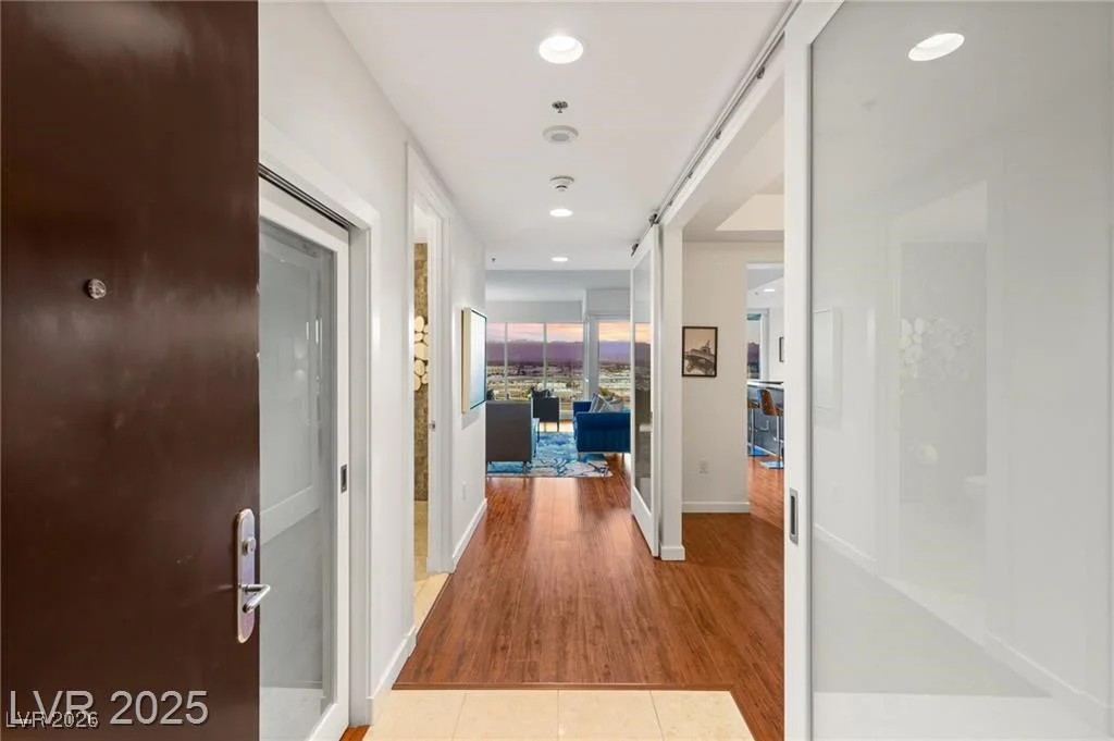 4525 Dean Martin, Las Vegas, NV 89103
