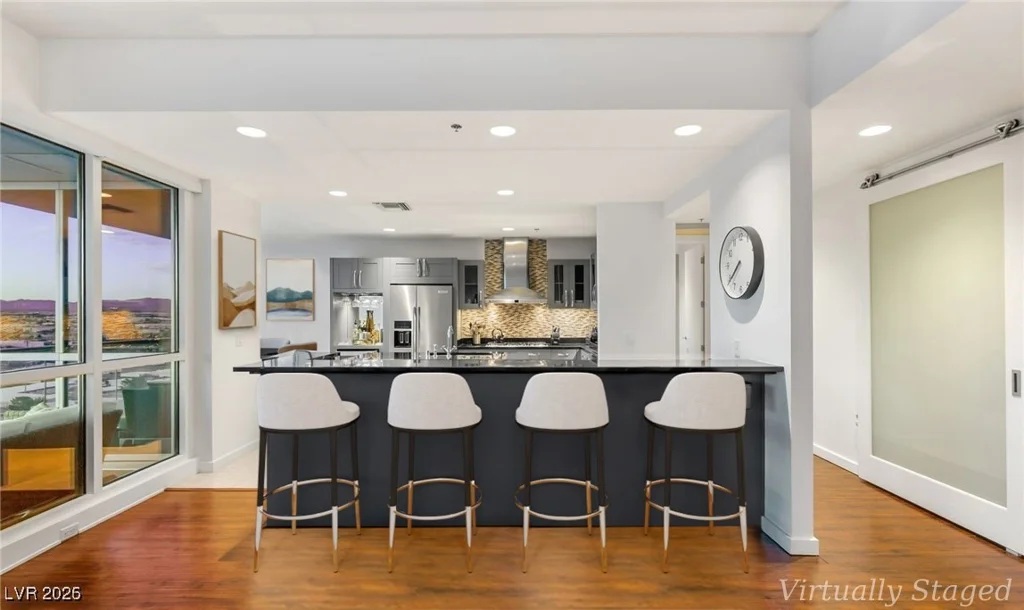 4525 Dean Martin, Las Vegas, NV 89103