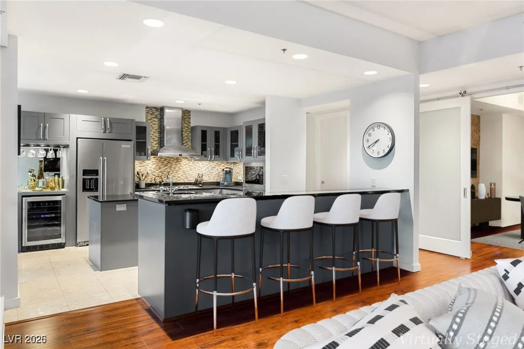 4525 Dean Martin, Las Vegas, NV 89103