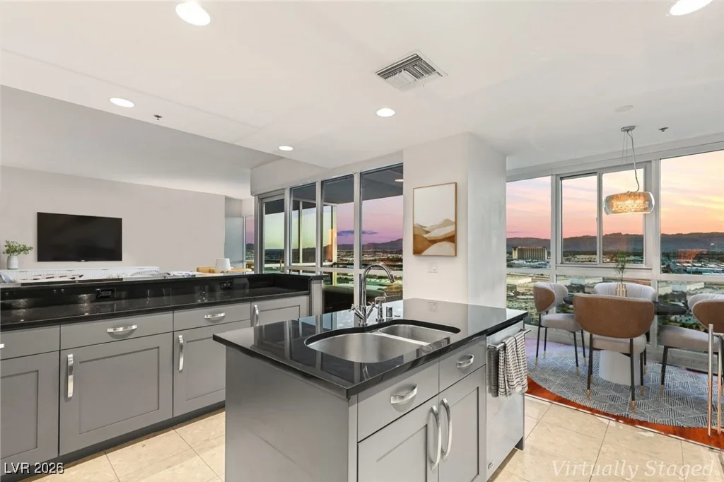 4525 Dean Martin, Las Vegas, NV 89103
