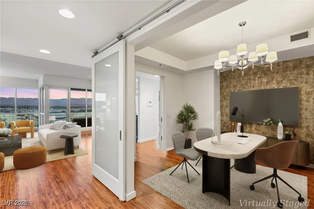 4525 Dean Martin, Las Vegas, NV 89103