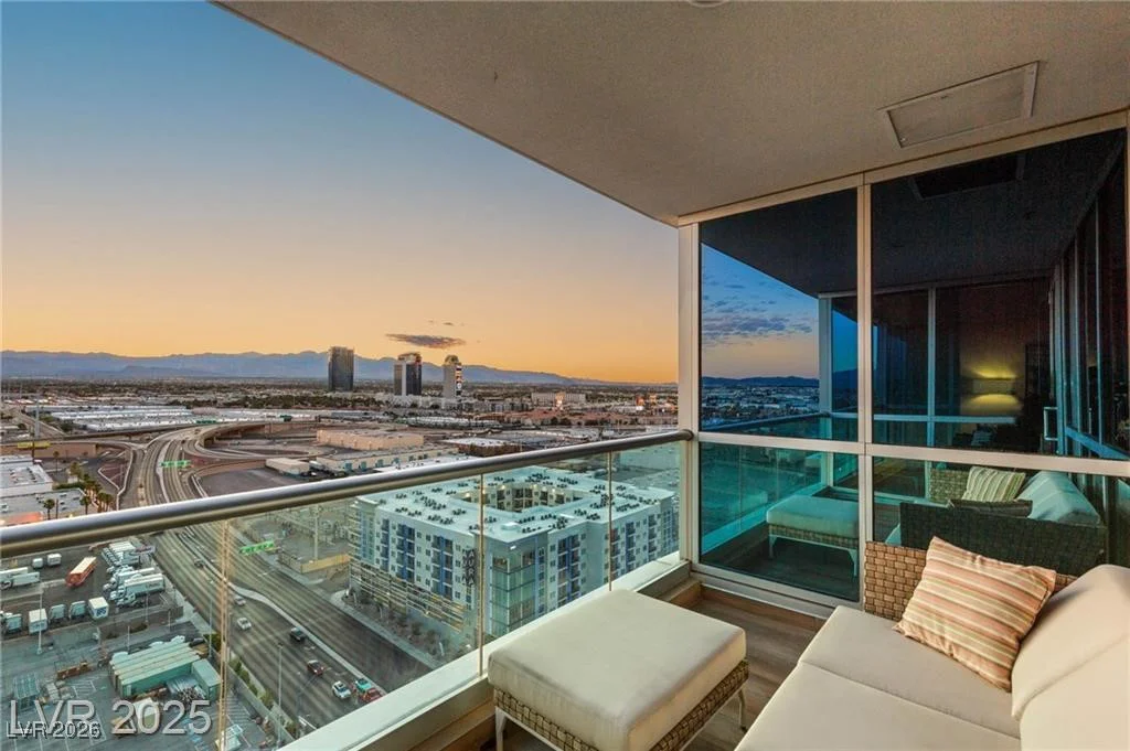 4525 Dean Martin, Las Vegas, NV 89103