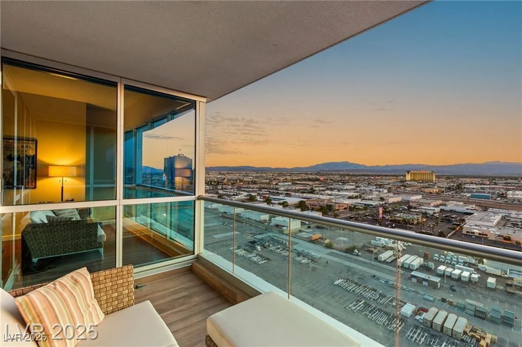 4525 Dean Martin, Las Vegas, NV 89103