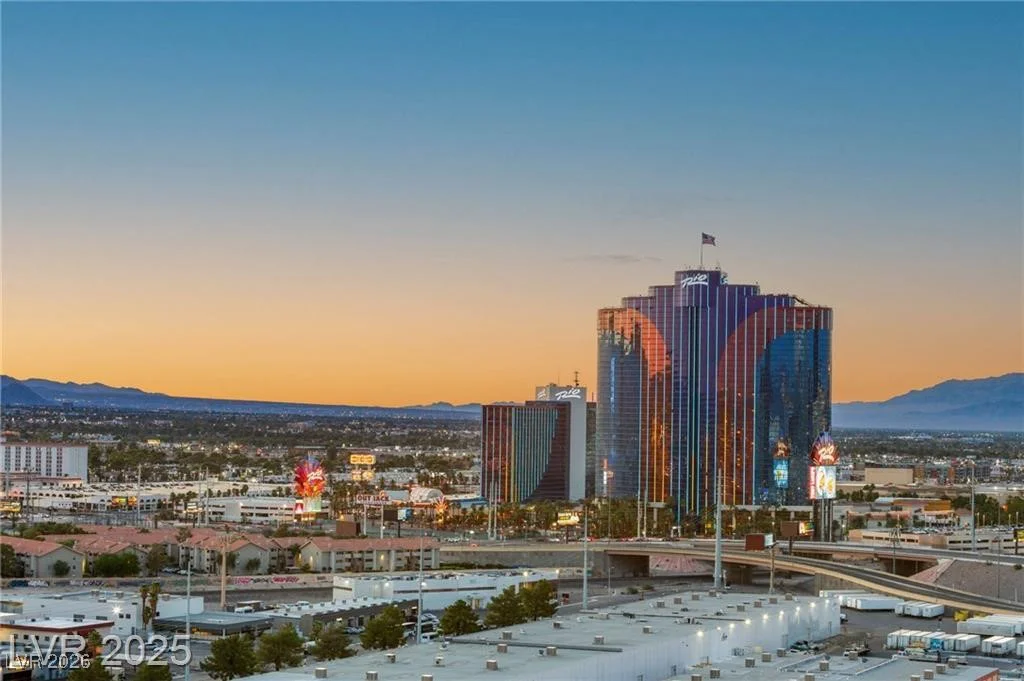 4525 Dean Martin, Las Vegas, NV 89103