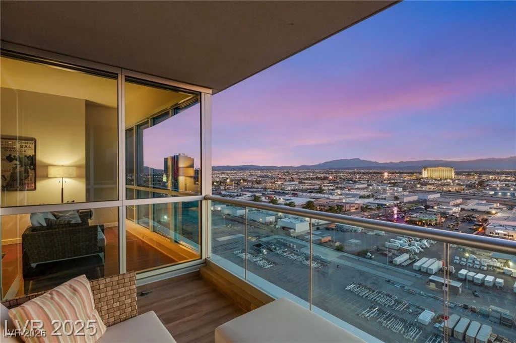 4525 Dean Martin, Las Vegas, NV 89103