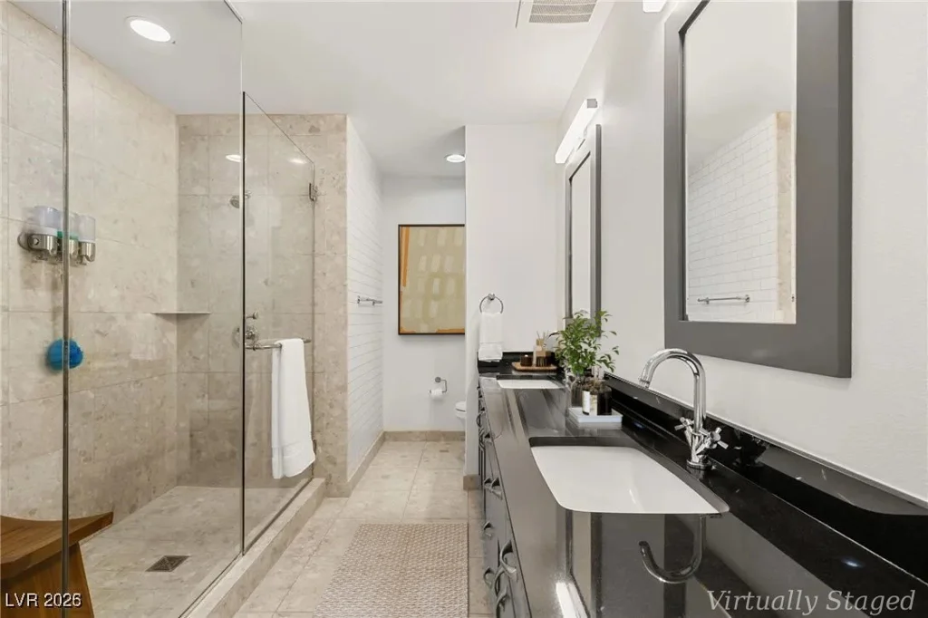 4525 Dean Martin, Las Vegas, NV 89103