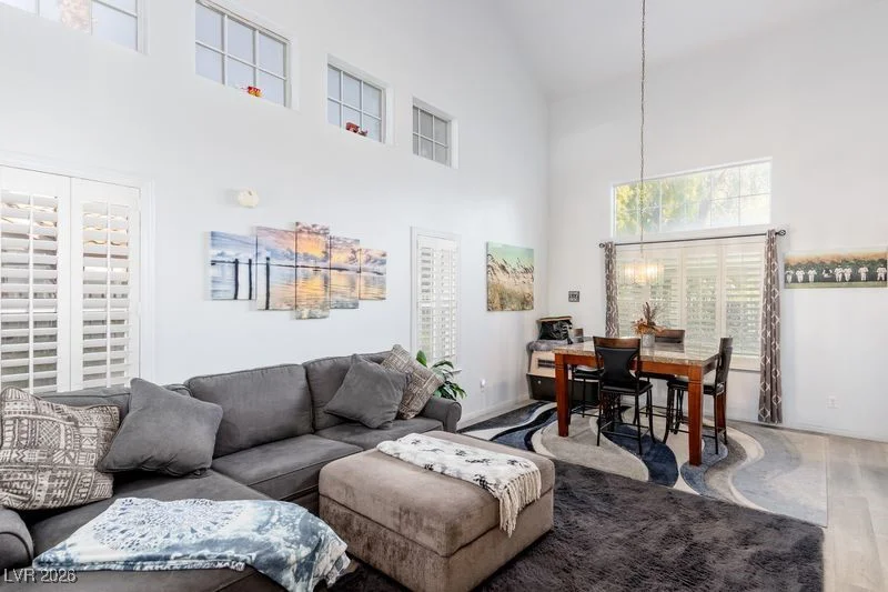 5300 Oakbury, Las Vegas, NV 89130