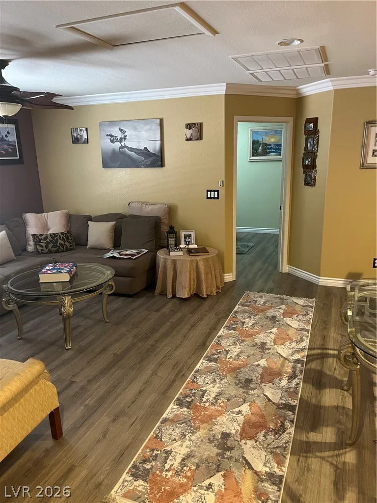 5604 Markley, Las Vegas, NV 89141