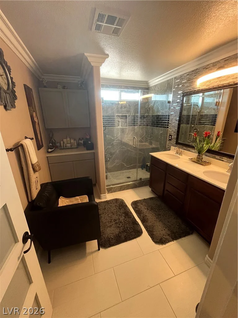 5604 Markley, Las Vegas, NV 89141