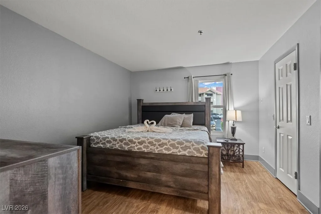 4200 Valley View, Las Vegas, NV 89103