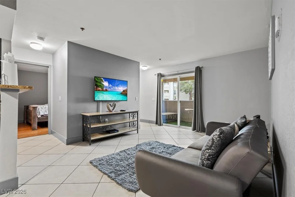 4200 Valley View, Las Vegas, NV 89103