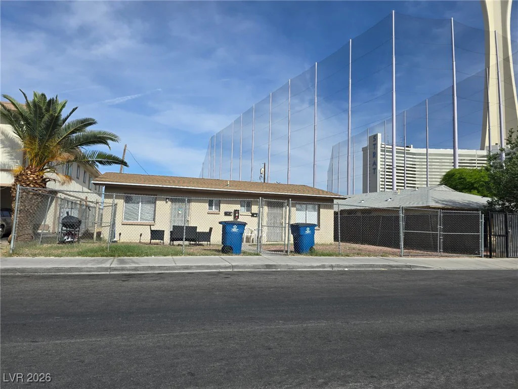 1713 Fairfield, Las Vegas, NV 89102