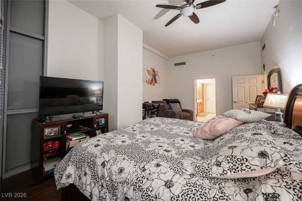 200 Sahara, Las Vegas, NV 89102