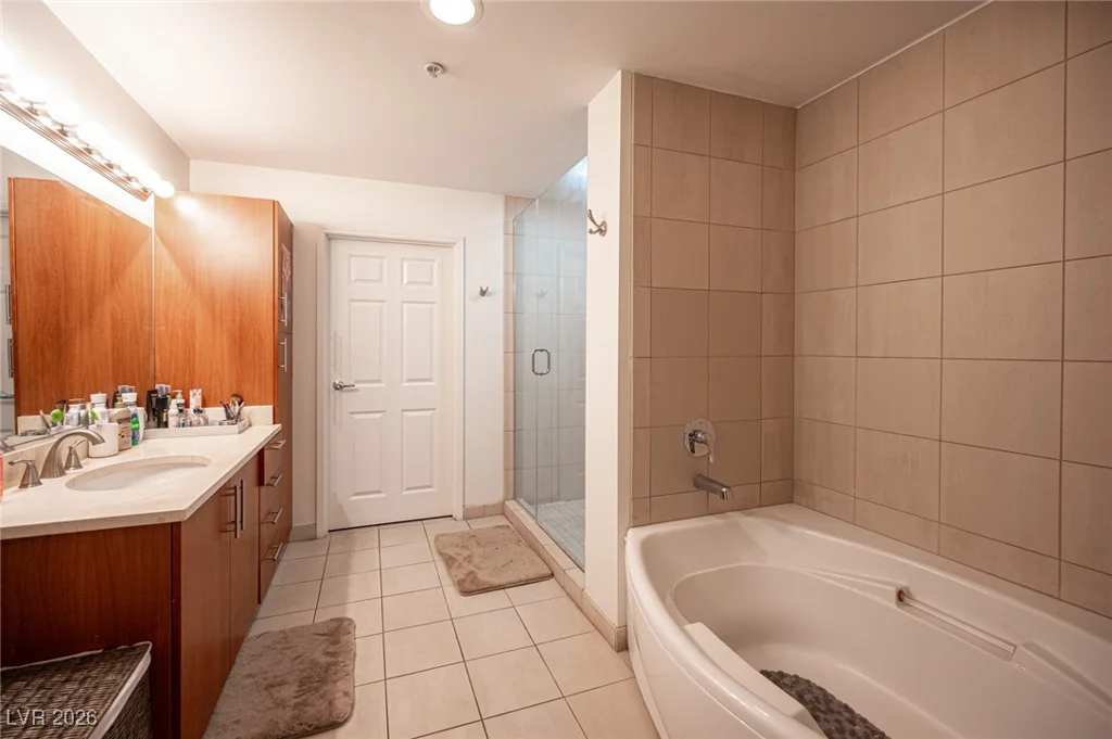 200 Sahara, Las Vegas, NV 89102