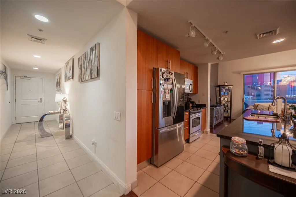 200 Sahara, Las Vegas, NV 89102