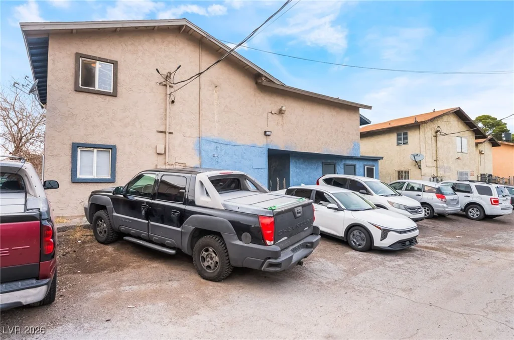 828 Sagman, Las Vegas, NV 89101