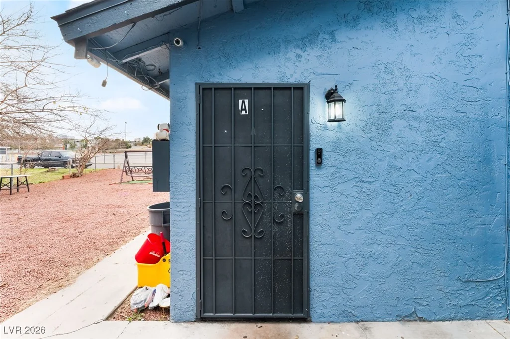828 Sagman, Las Vegas, NV 89101
