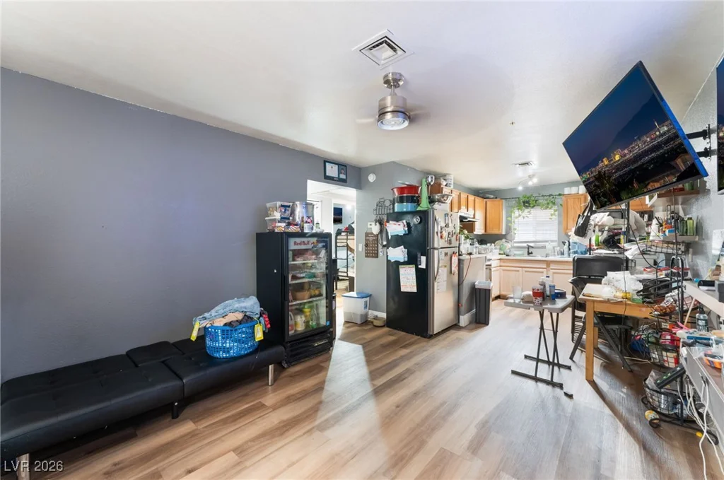 828 Sagman, Las Vegas, NV 89101