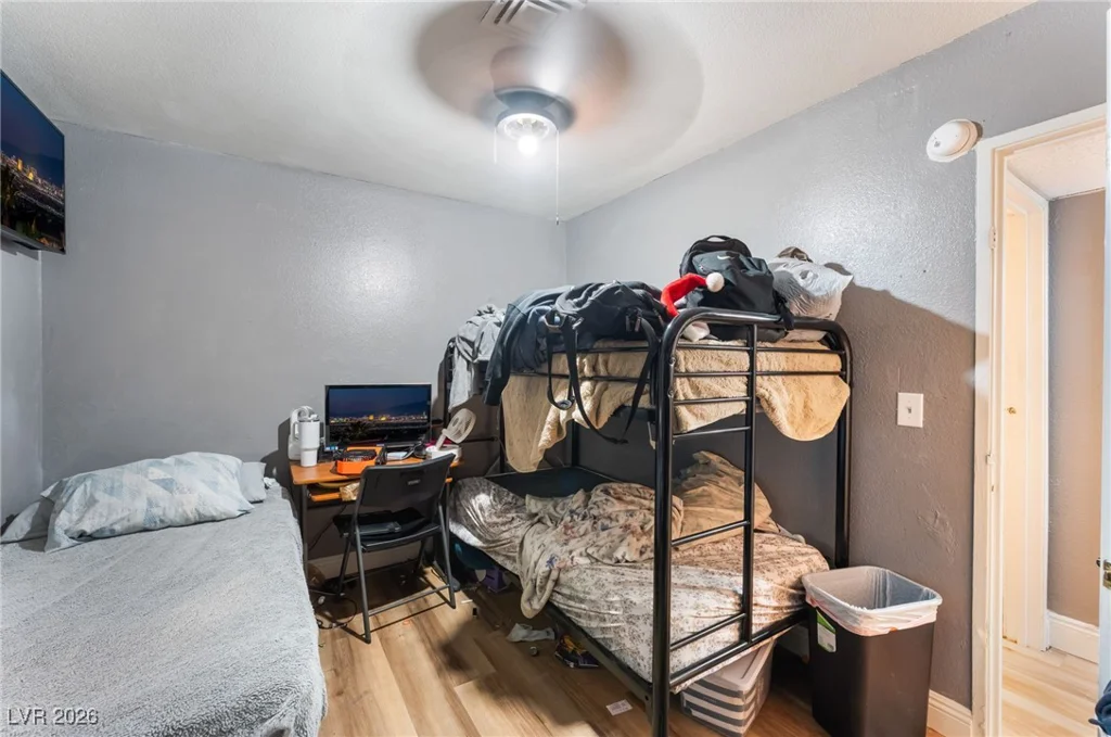 828 Sagman, Las Vegas, NV 89101
