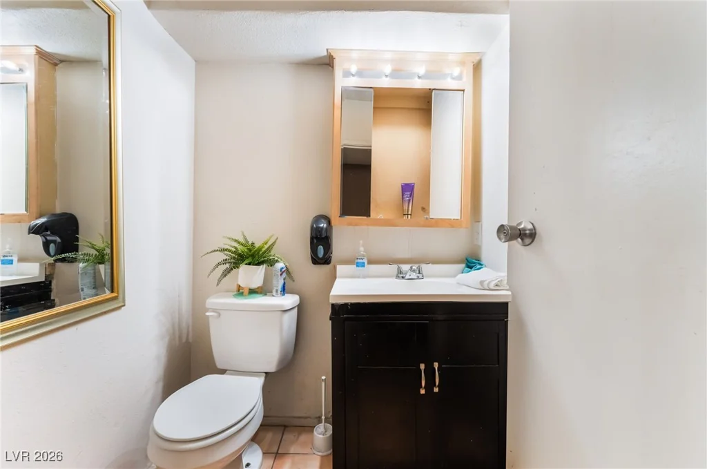 828 Sagman, Las Vegas, NV 89101