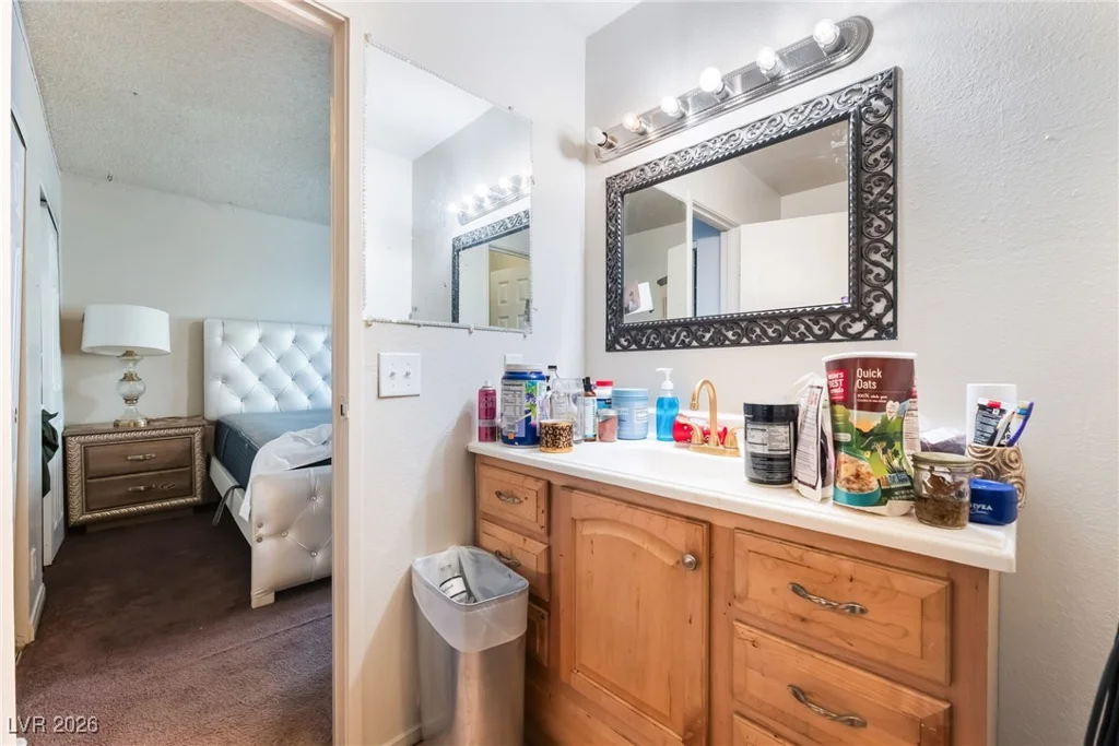 828 Sagman, Las Vegas, NV 89101