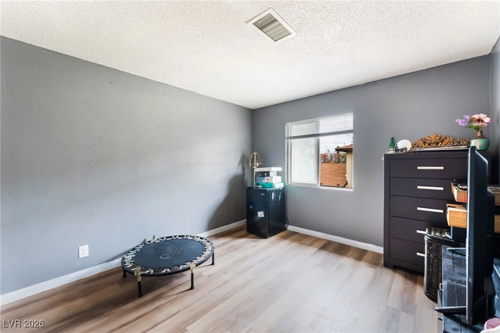 828 Sagman, Las Vegas, NV 89101