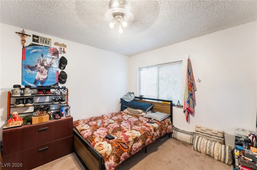 828 Sagman, Las Vegas, NV 89101
