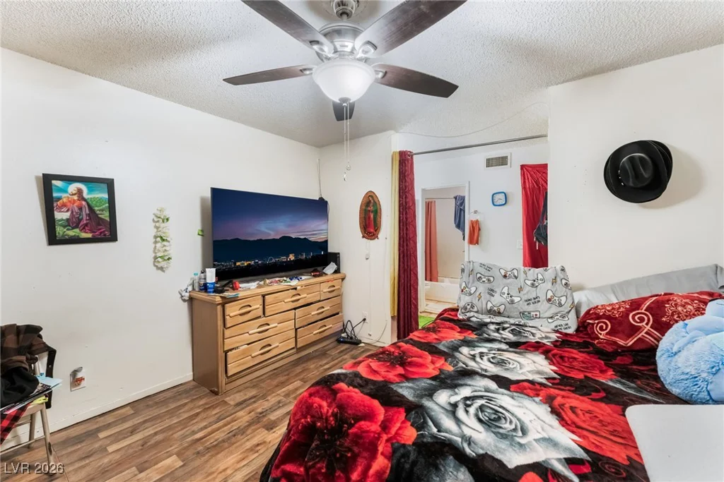828 Sagman, Las Vegas, NV 89101