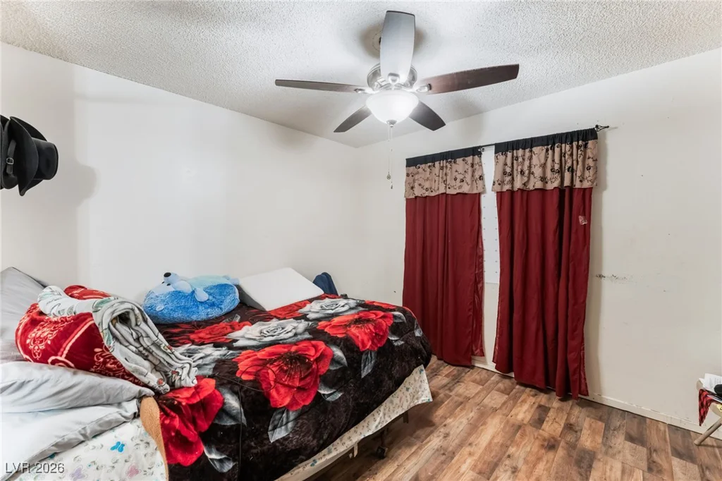 828 Sagman, Las Vegas, NV 89101