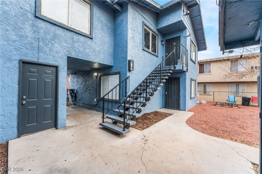 828 Sagman, Las Vegas, NV 89101