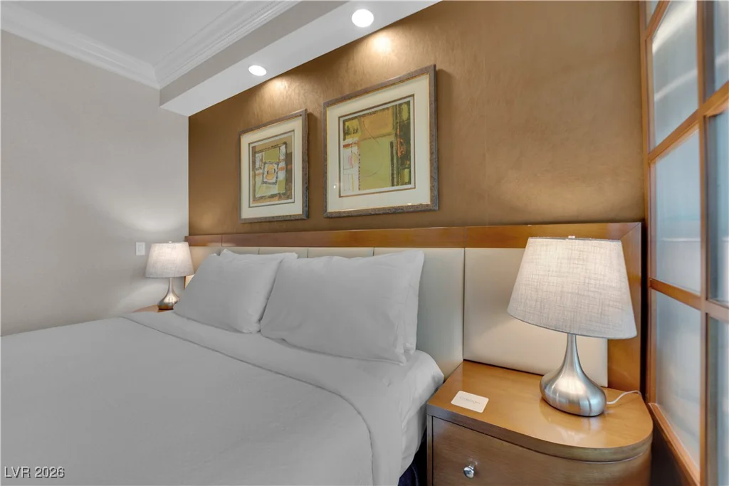 135 Harmon, Las Vegas, NV 89109