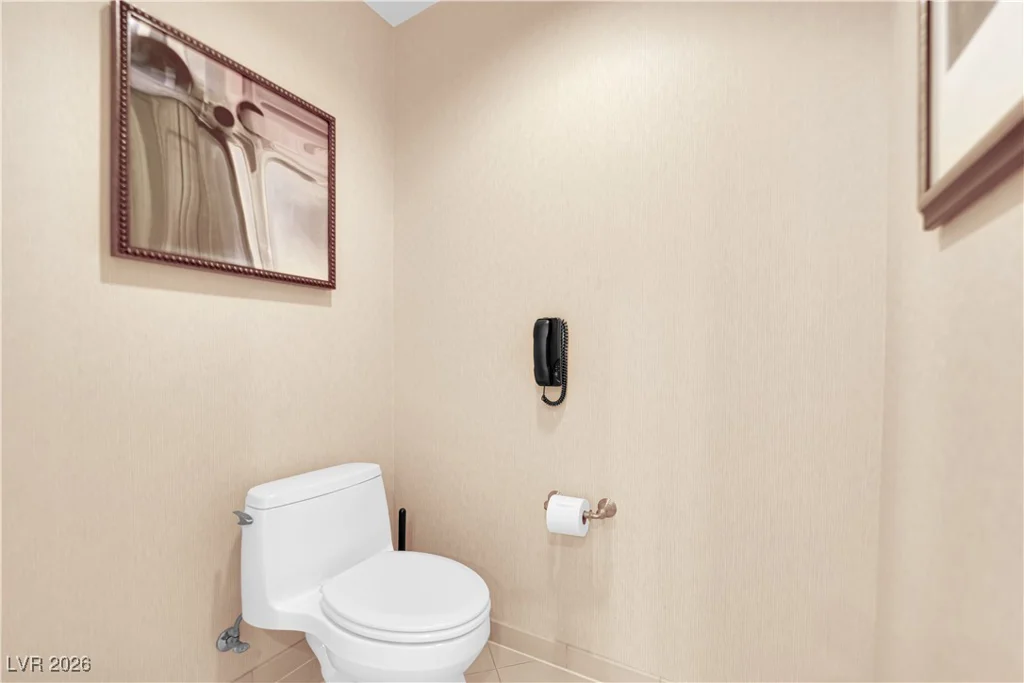 135 Harmon, Las Vegas, NV 89109
