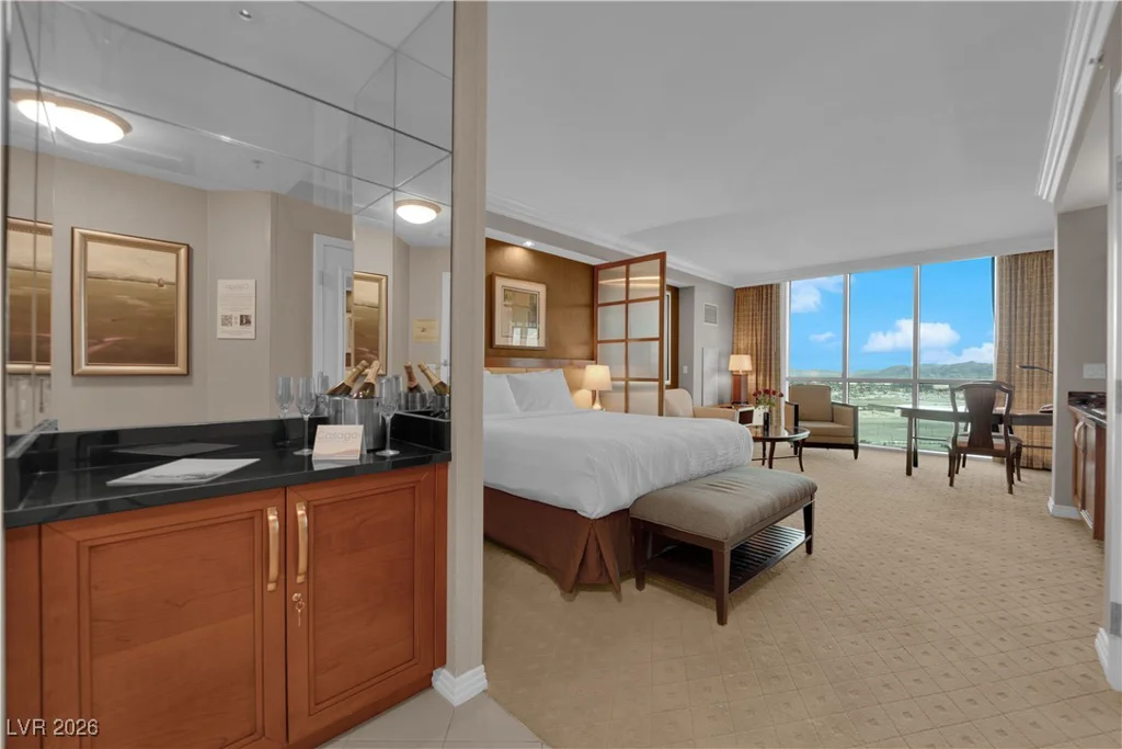 135 Harmon, Las Vegas, NV 89109