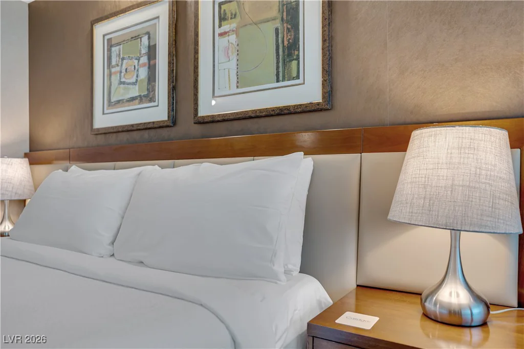 135 Harmon, Las Vegas, NV 89109