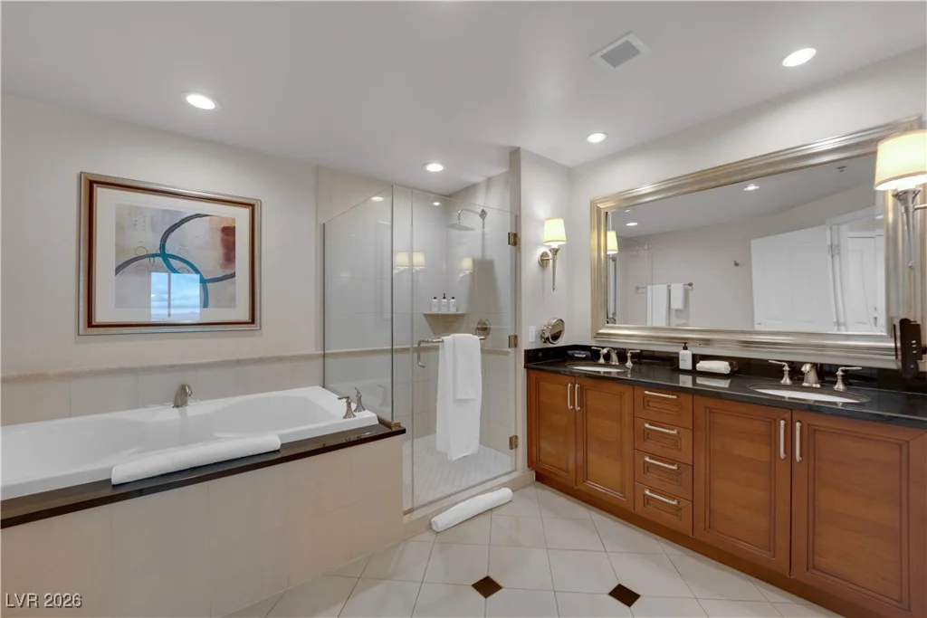 135 Harmon, Las Vegas, NV 89109