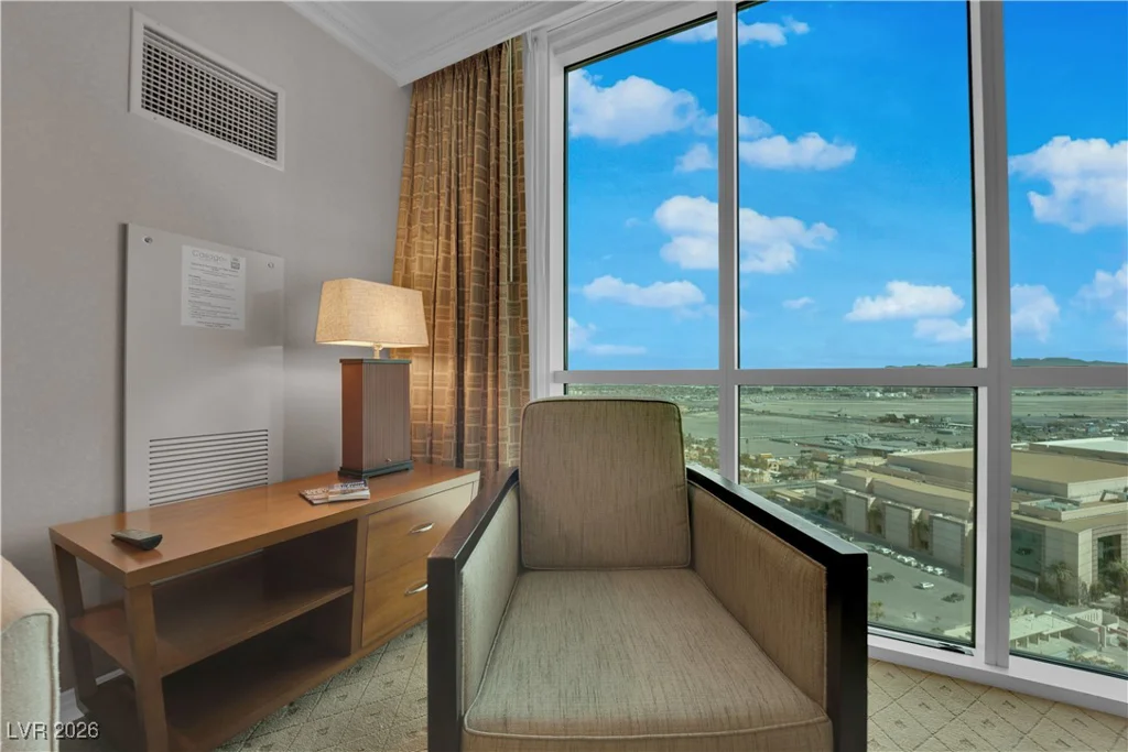 135 Harmon, Las Vegas, NV 89109