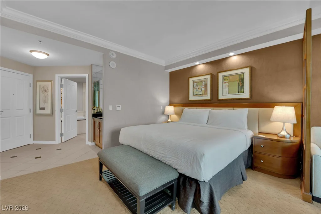 135 Harmon, Las Vegas, NV 89109