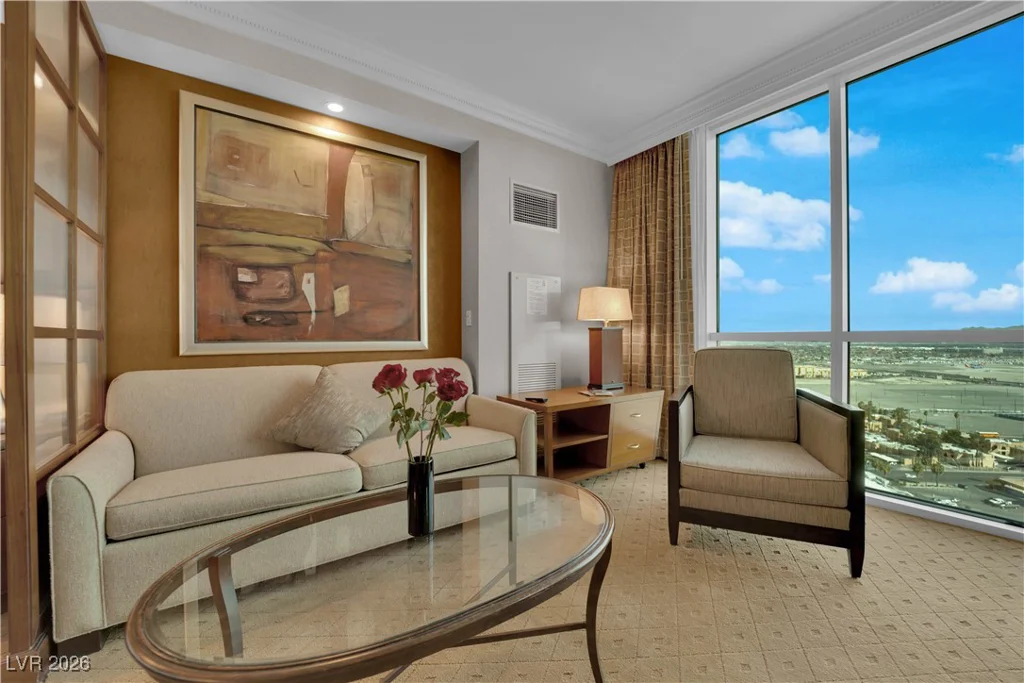 135 Harmon, Las Vegas, NV 89109