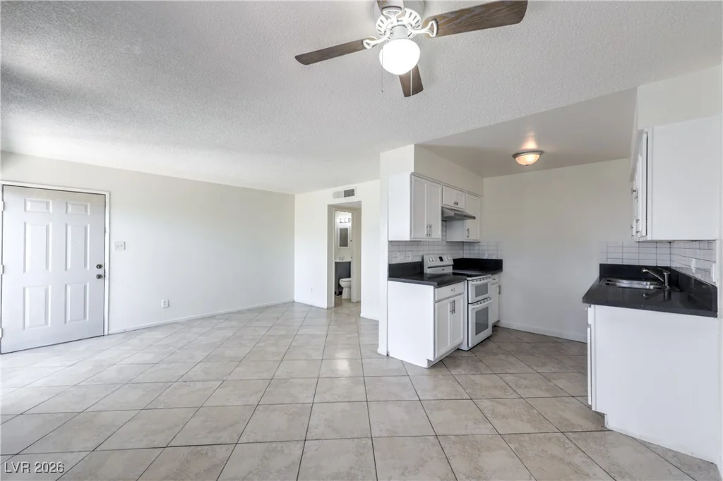 1444 Silver Mesa, Las Vegas, NV 89169