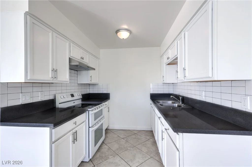 1444 Silver Mesa, Las Vegas, NV 89169