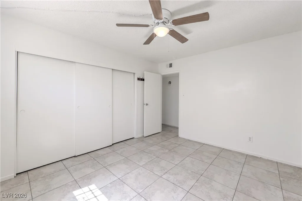 1444 Silver Mesa, Las Vegas, NV 89169