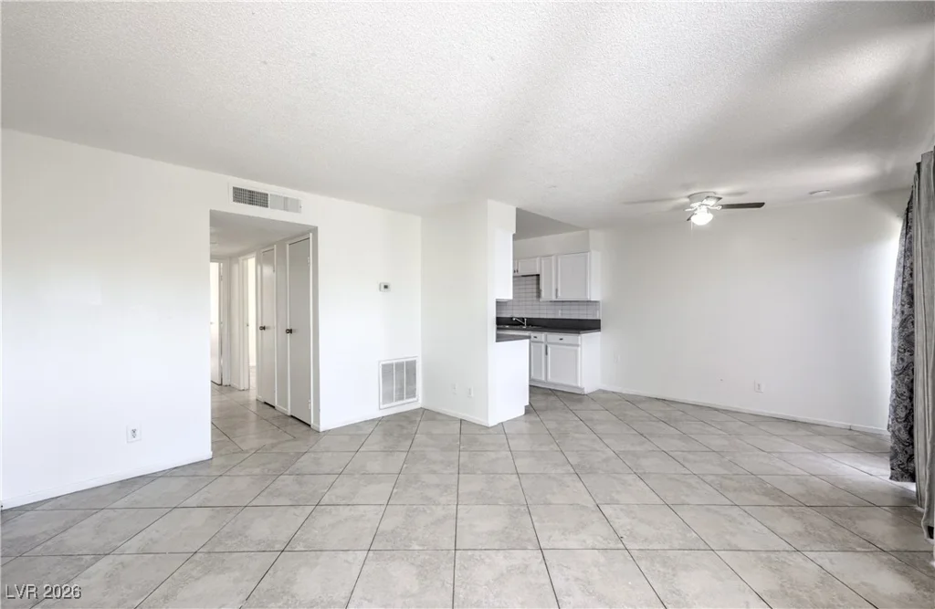 1444 Silver Mesa, Las Vegas, NV 89169