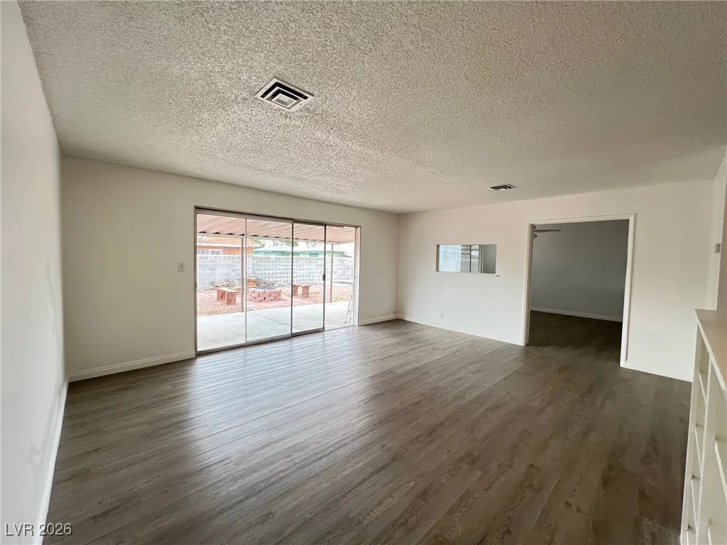 5132 Del Rey, Las Vegas, NV 89146