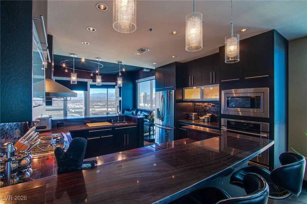 4525 Dean Martin, Las Vegas, NV 89103