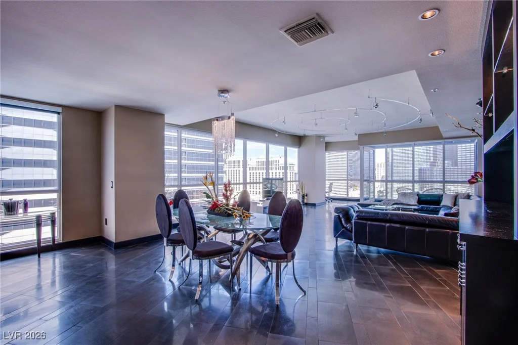 4525 Dean Martin, Las Vegas, NV 89103
