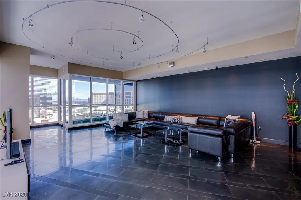 4525 Dean Martin, Las Vegas, NV 89103