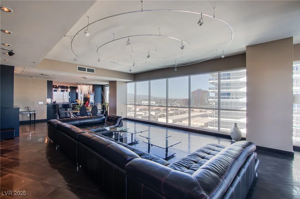 4525 Dean Martin, Las Vegas, NV 89103