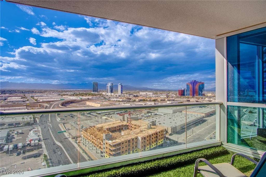 4525 Dean Martin, Las Vegas, NV 89103